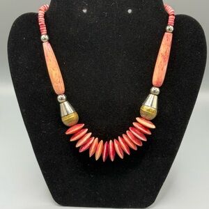 Elegant Coral and Gold Necklace 0007